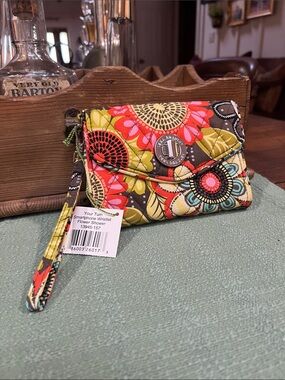 NWT Vera Bradley Smartphone Wristlet in Retired Flower Shower Pattern